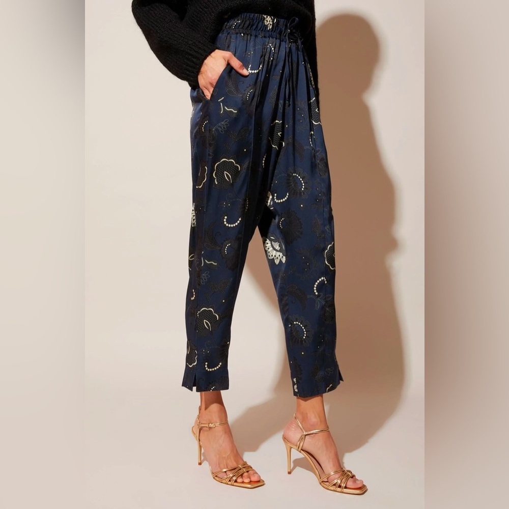Tucker NYC Julia Pant
Legacy Lace